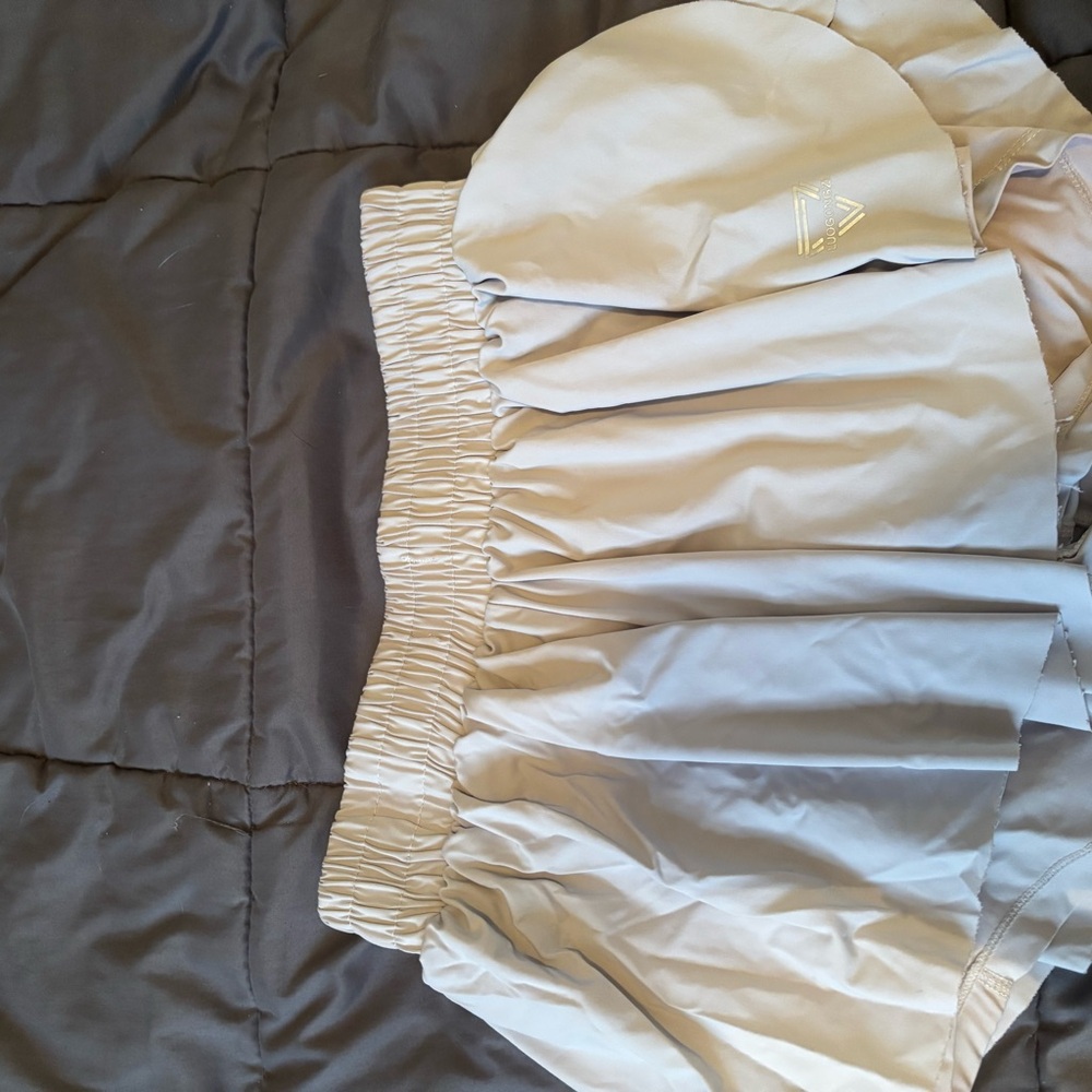 Aerie Cream Skirt with Elastic Waistband